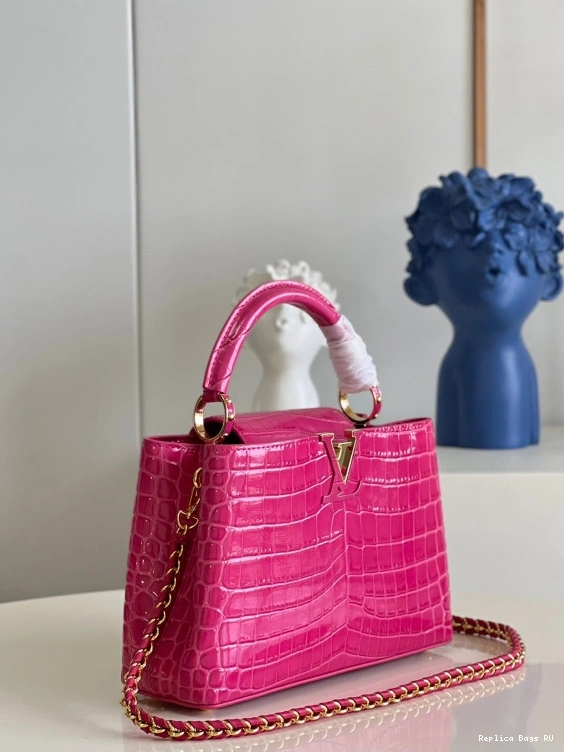 Affordable LOUIS VUITTON CAPUCINES BB 0730